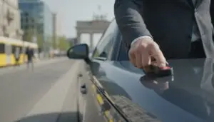 KFZ Gutachter Berlin Spandau | Wie viel kostet ein Gutachten nach einem Unfall in Berlin Spandau? 8 Wertgutachten für Gebrauchtwagenkauf Berlin: Schützen Sie sich vor Fehlkäufen